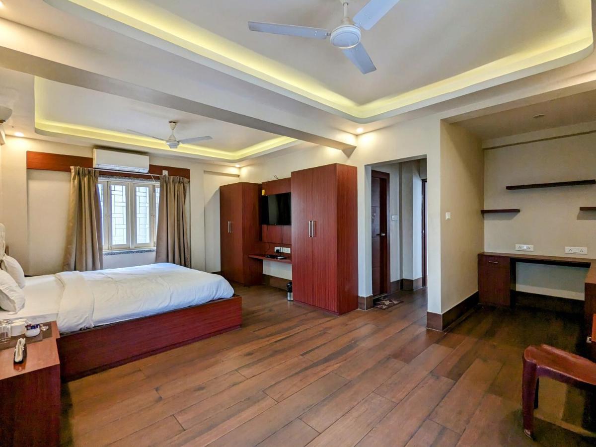 The Aster Enclave Hotel Calcutta  Esterno foto