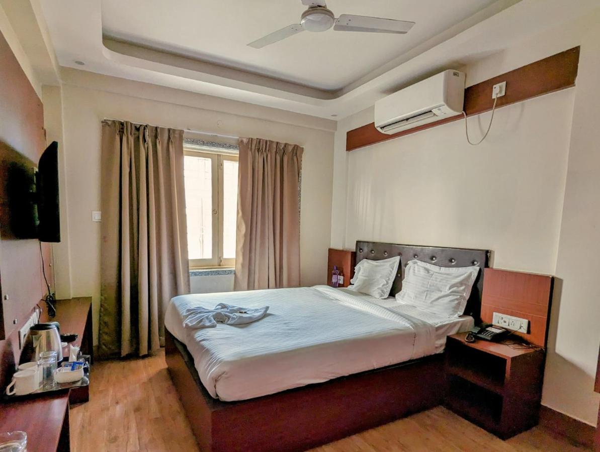The Aster Enclave Hotel Calcutta  Esterno foto