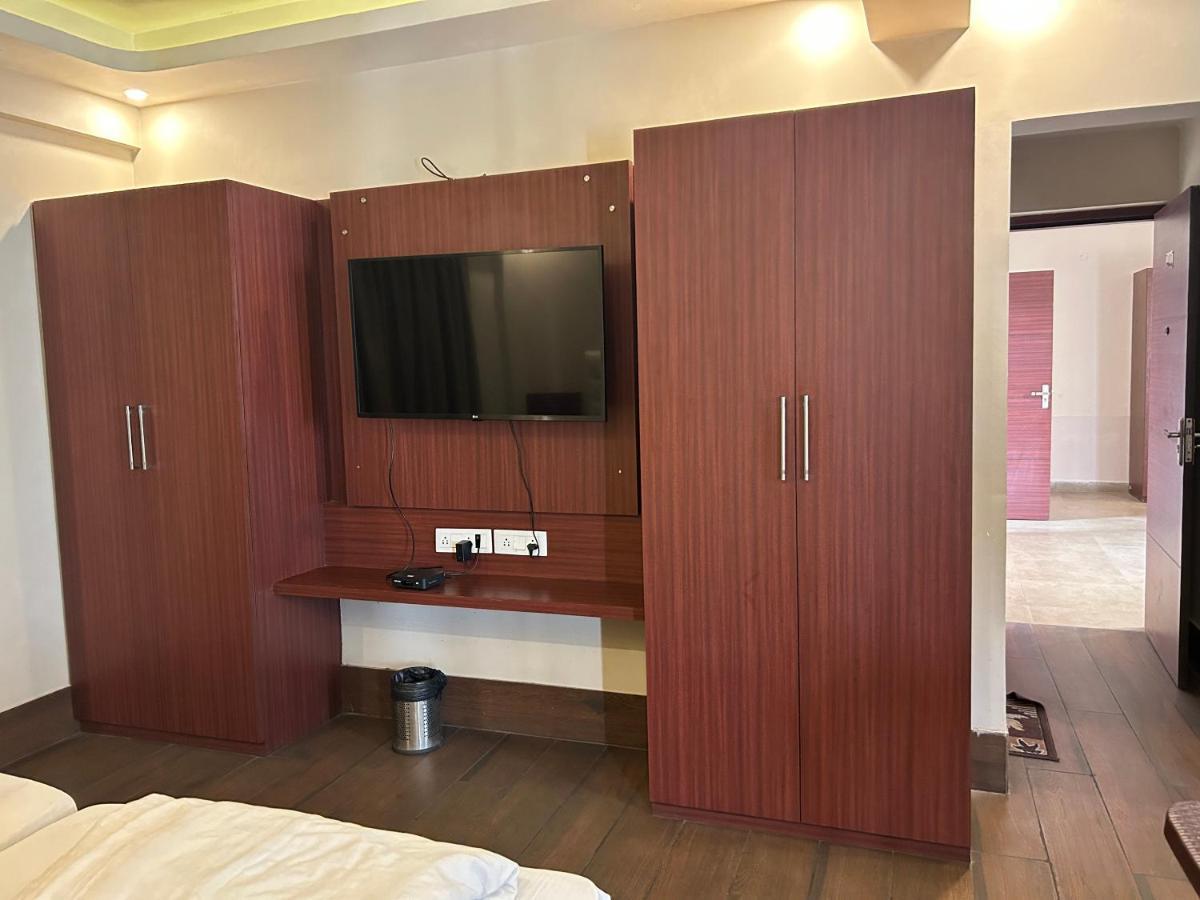 The Aster Enclave Hotel Calcutta  Esterno foto