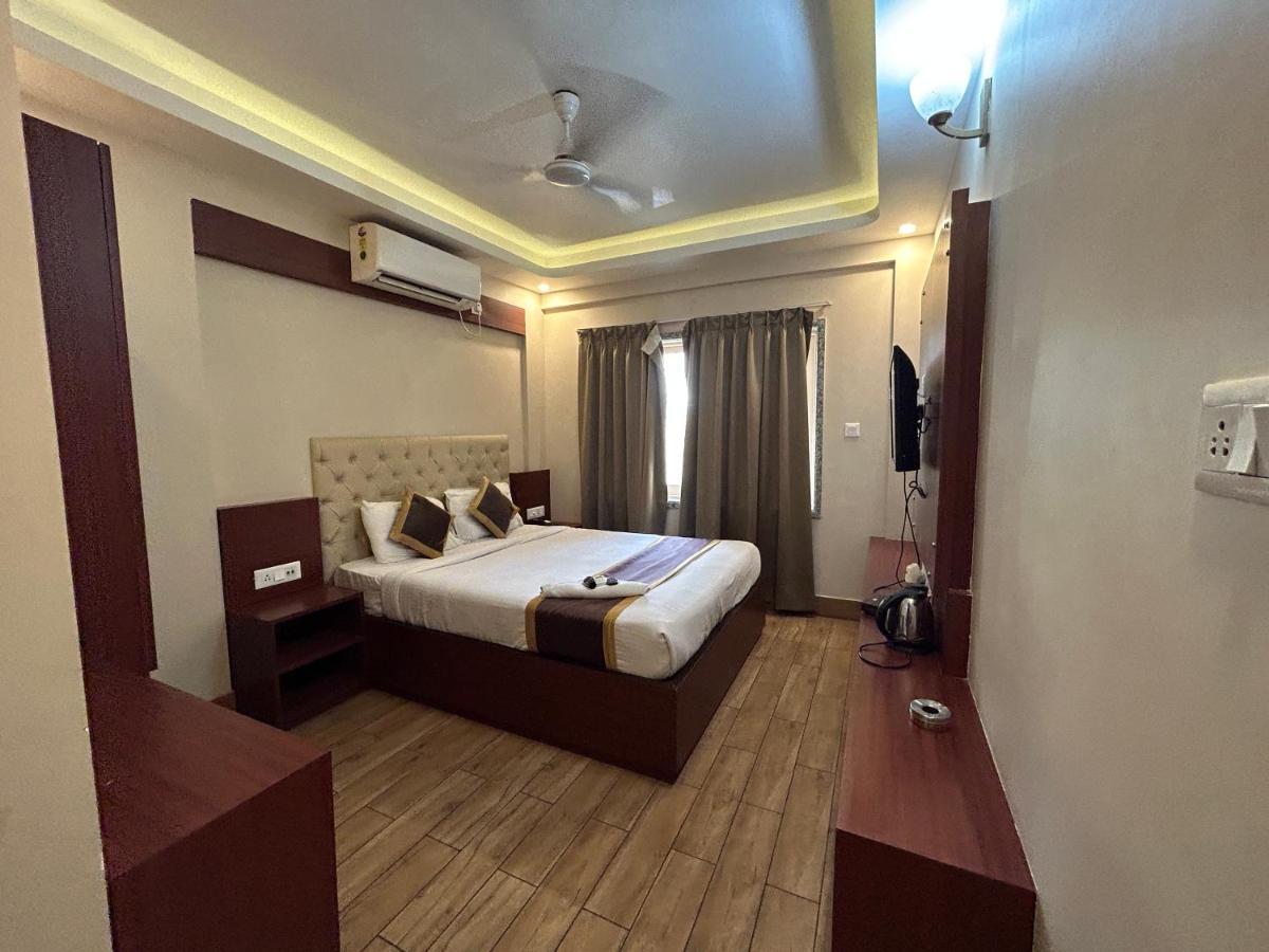 The Aster Enclave Hotel Calcutta  Esterno foto